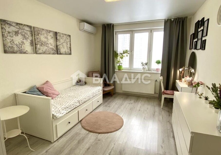 Продаётся 2-комнатная квартира, 70.4 м²