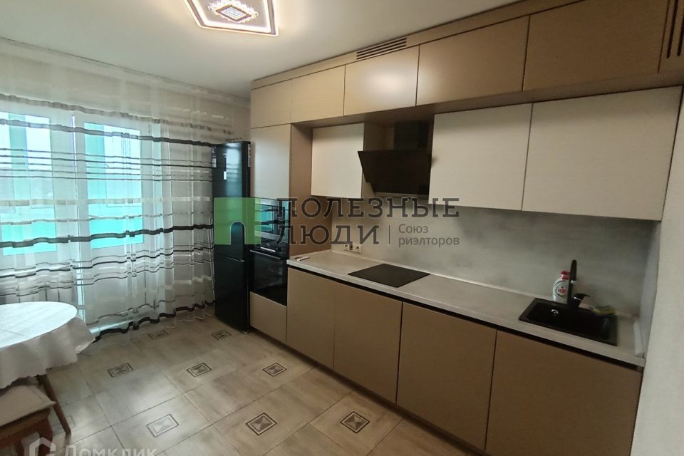 Продаётся 1-комнатная квартира, 42.5 м²