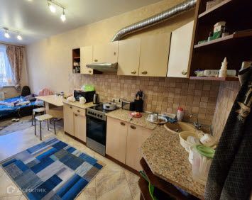 Продаётся 1-комнатная квартира, 42 м²