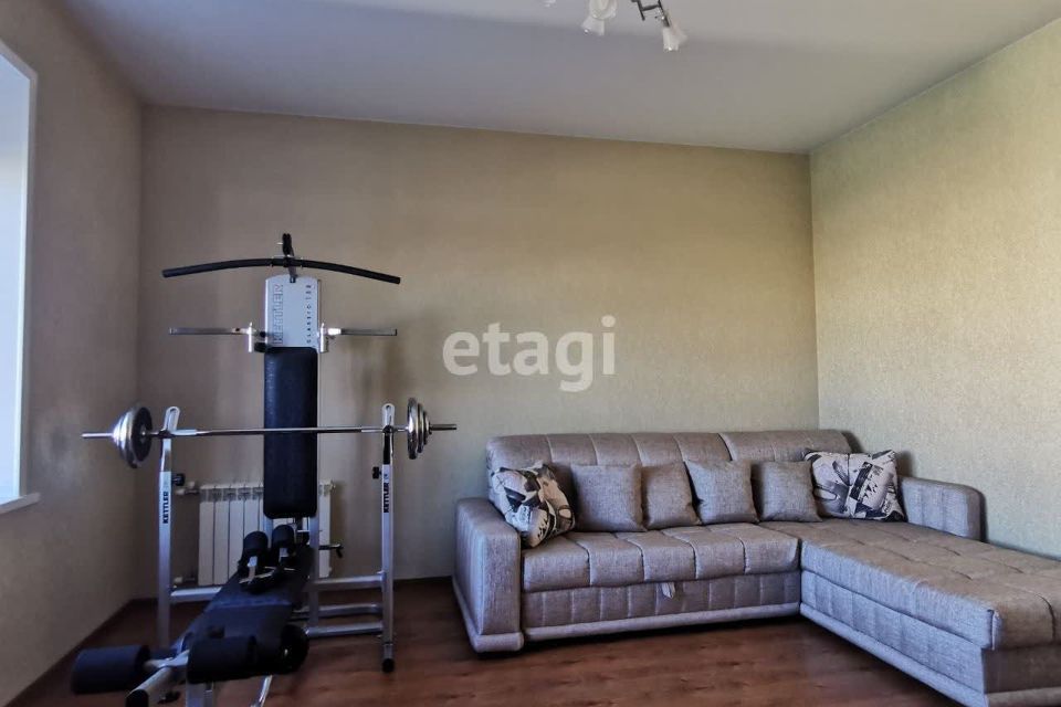 Продаётся 2-комнатная квартира, 72.1 м²