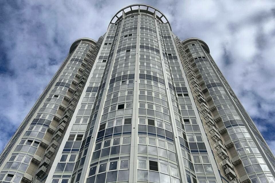 Продаётся 1-комнатная квартира, 53 м²