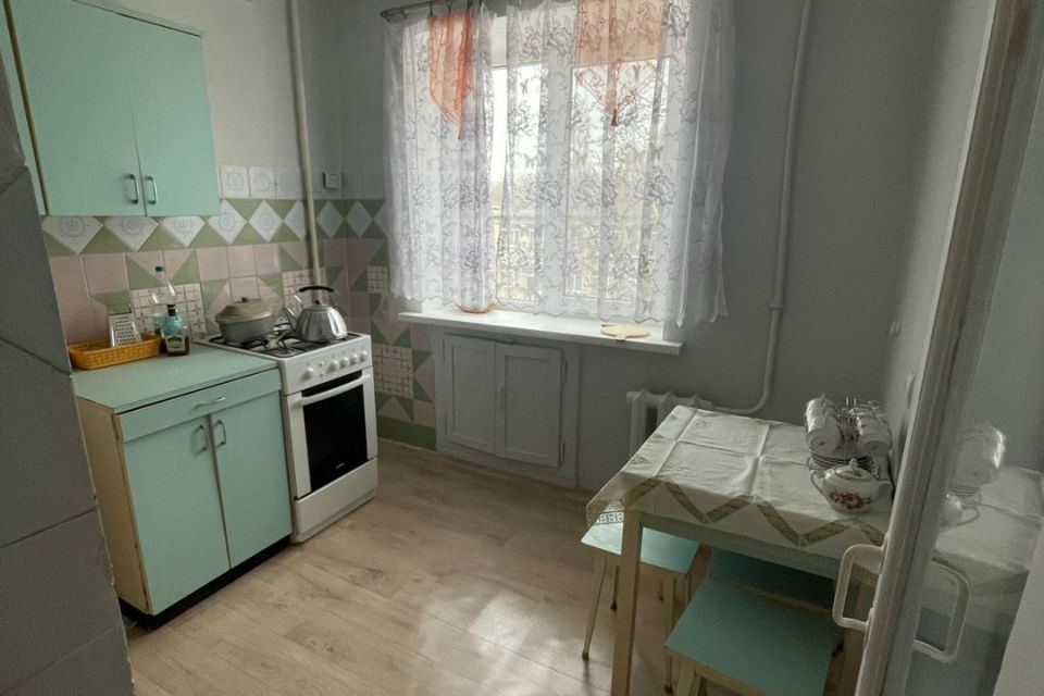 Сдаётся 3-комнатная квартира, 55.7 м²