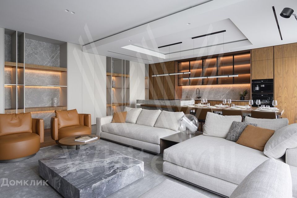 Продаётся 5-комнатная квартира, 200 м²