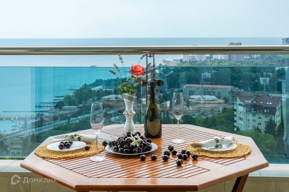 Сдаётся 3-комнатная квартира, 130 м²