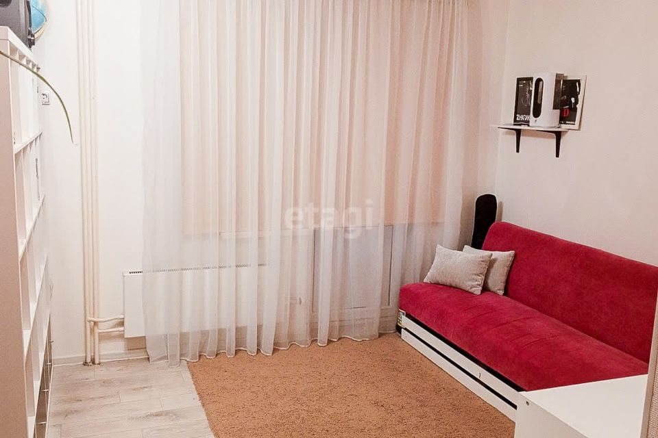 Продаётся 1-комнатная квартира, 43 м²
