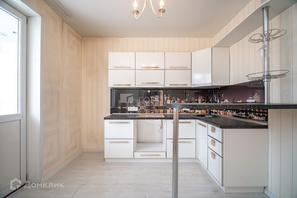 Сдаётся 2-комнатная квартира, 75 м²