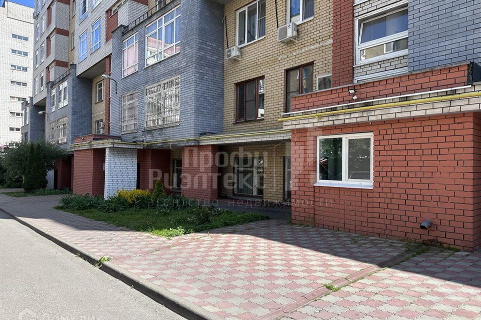 Сдаётся 3-комнатная квартира, 112 м²