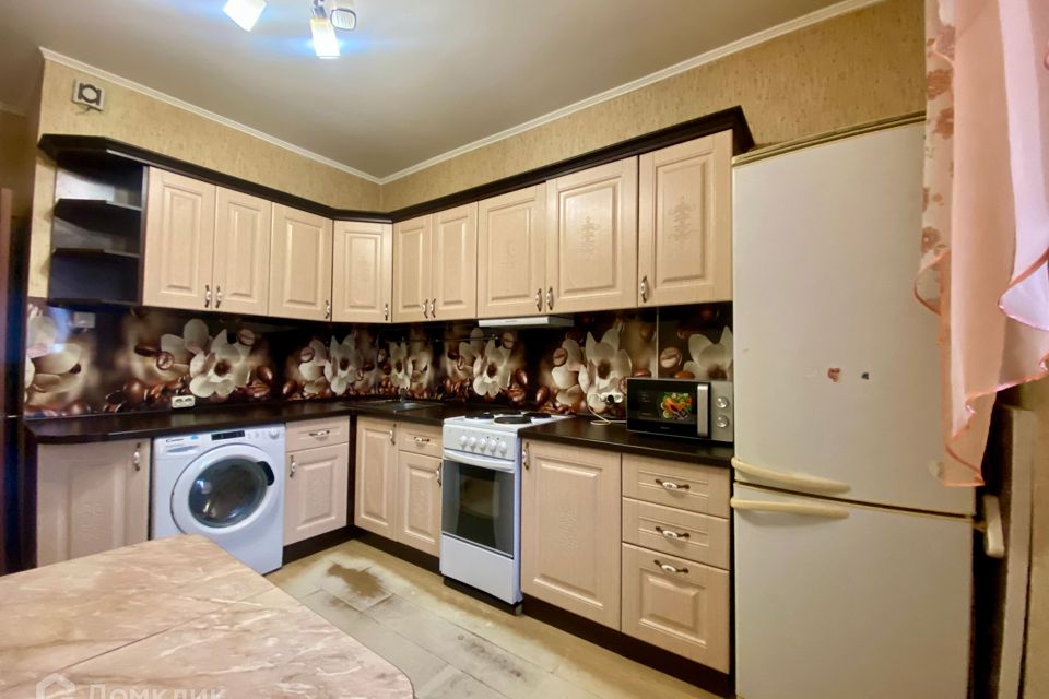 Продаётся 1-комнатная квартира, 43.4 м²