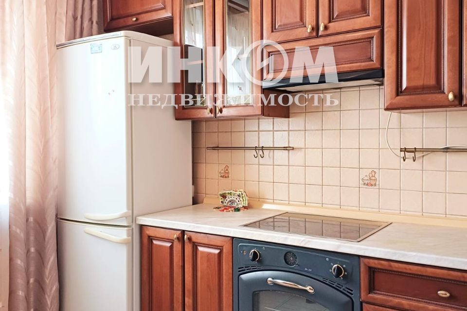 Сдаётся 2-комнатная квартира, 58 м²