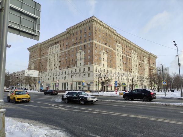 Продаётся 2-комнатная квартира, 60.5 м²