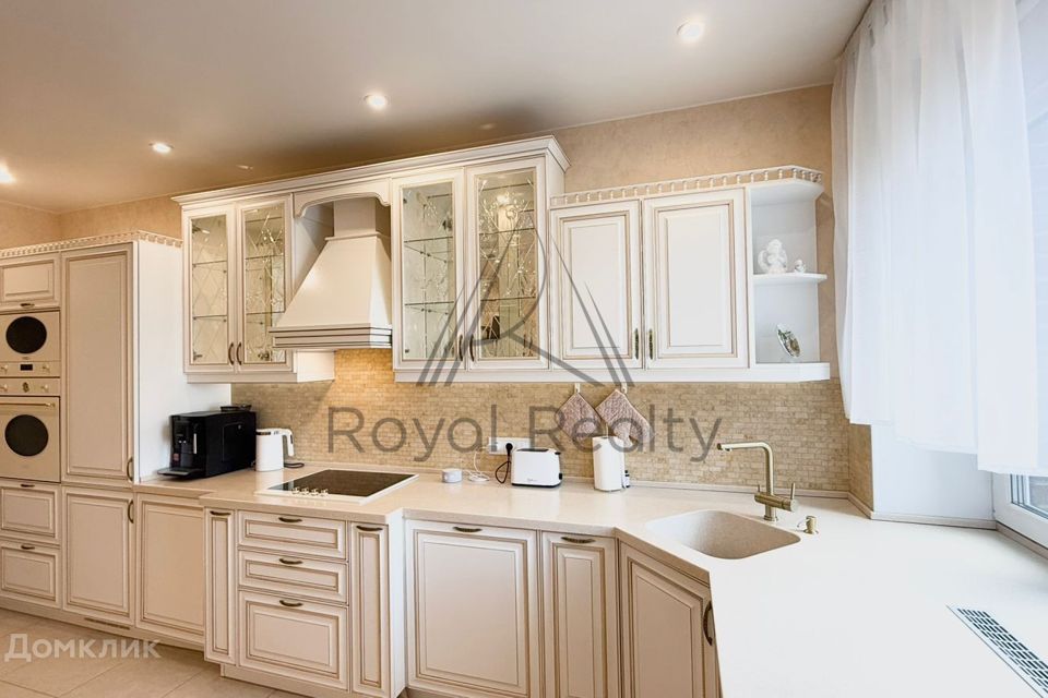 Продаётся 2-комнатная квартира, 65 м²