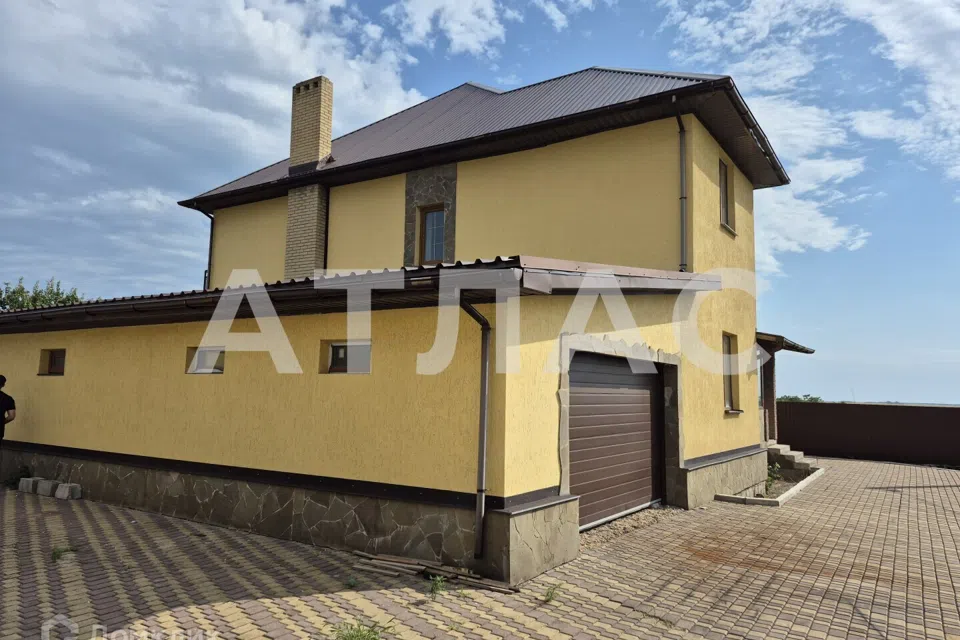 Продаётся 2-этажный дом, 285.9 м²
