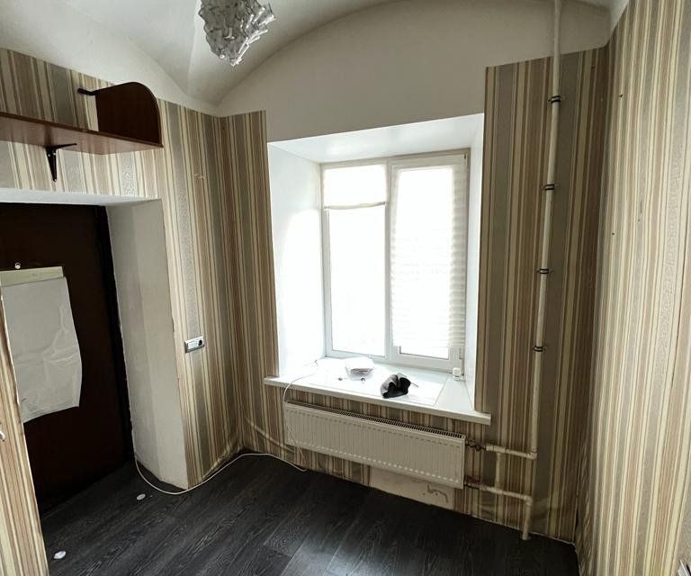 Продаётся комната в 6-комн. квартире, 6.1 м²