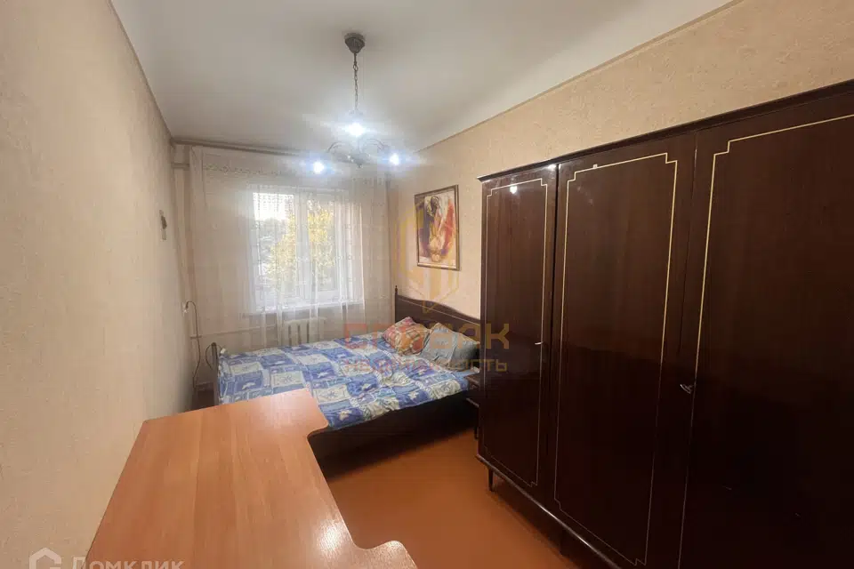 Продаётся 3-комнатная квартира, 55.9 м²