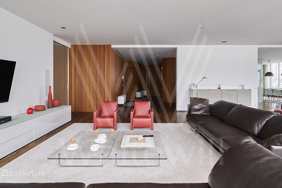 Продаётся 5-комнатная квартира, 458 м²