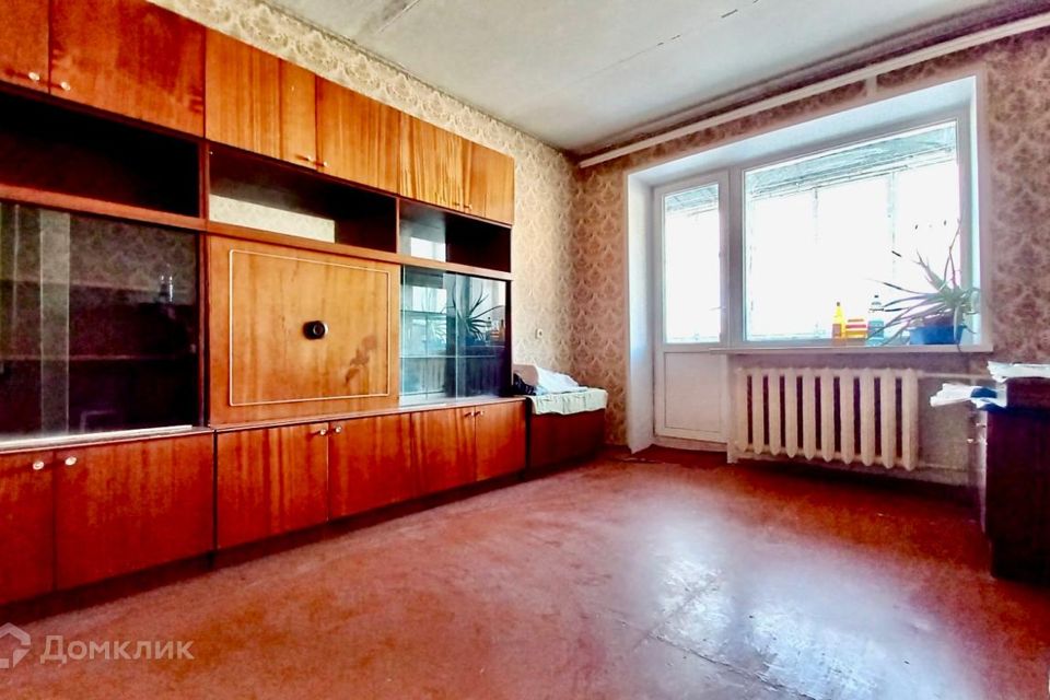 Продаётся 3-комнатная квартира, 50.4 м²