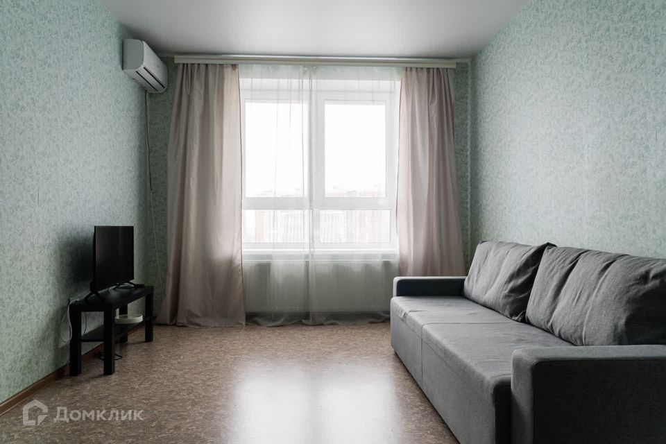 Продаётся 1-комнатная квартира, 35.8 м²