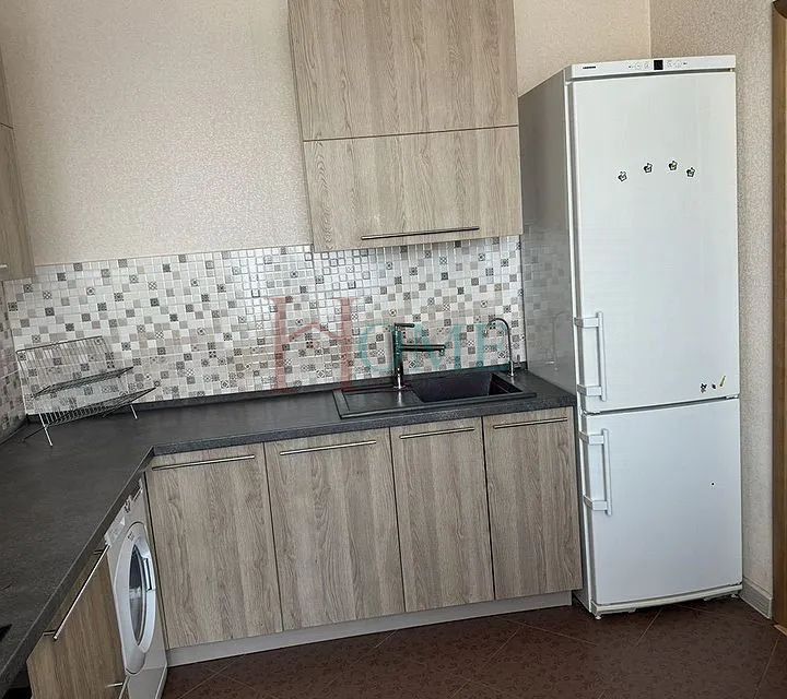 Сдаётся 2-комнатная квартира, 56 м²