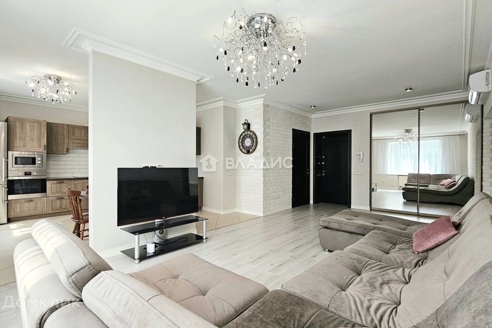 Сдаётся 3-комнатная квартира, 94.8 м²