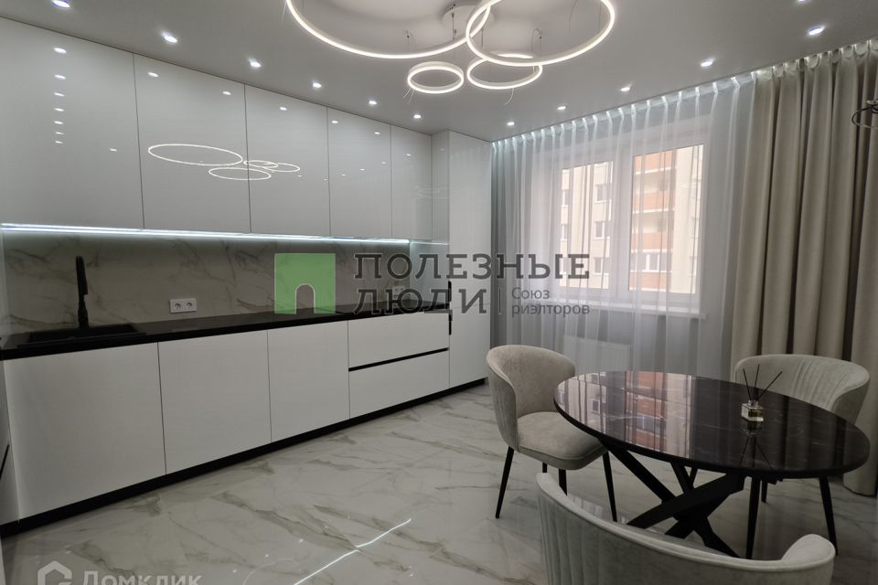 Продаётся 2-комнатная квартира, 56.7 м²