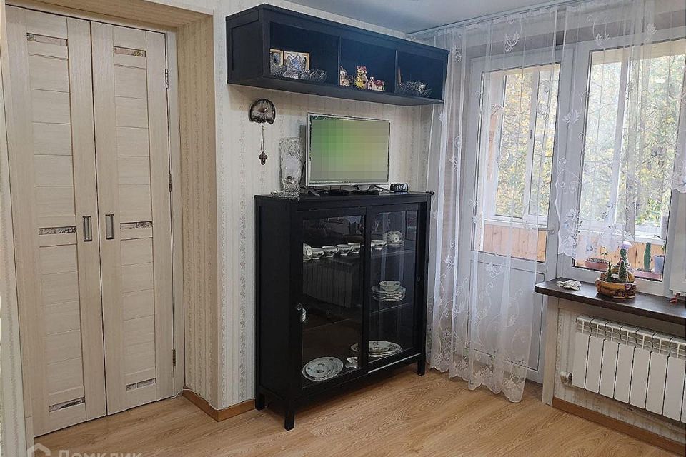 Продаётся комната в 2-комн. квартире, 47.2 м²