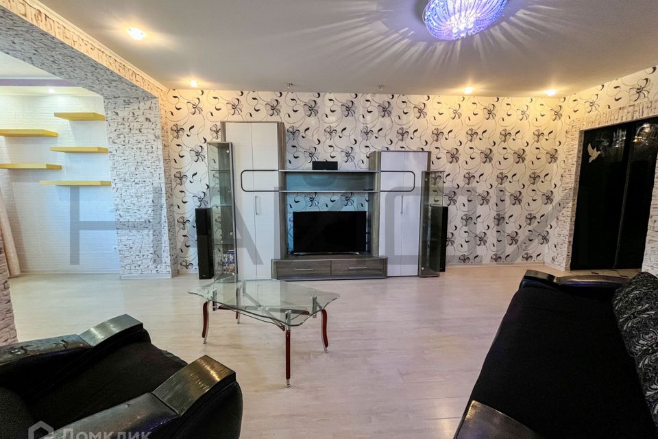 Продаётся 3-комнатная квартира, 90 м²