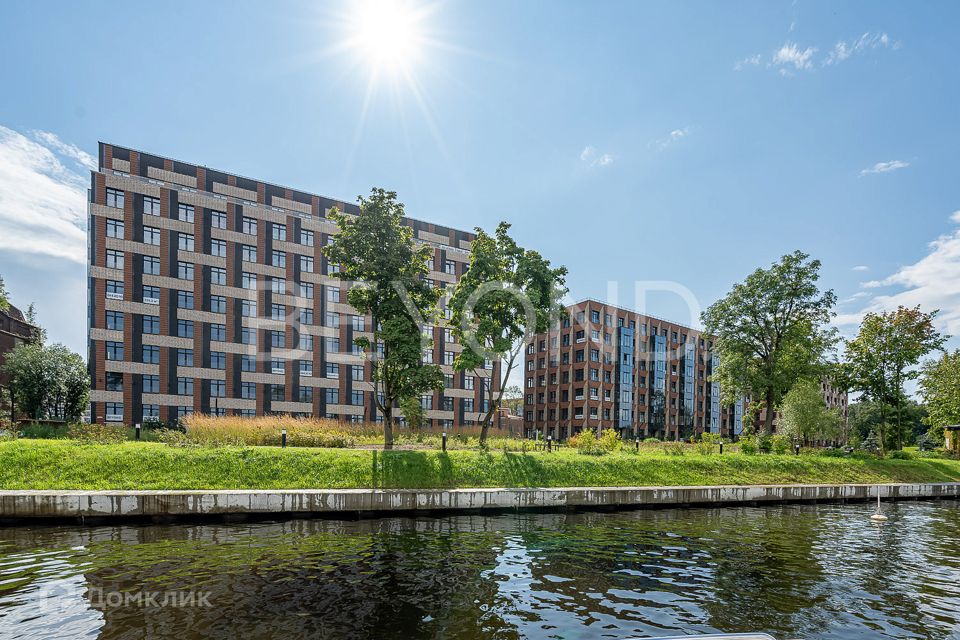 Продаётся 4-комнатная квартира, 180 м²