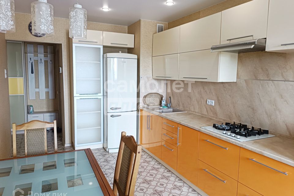 Сдаётся 2-комнатная квартира, 58 м²