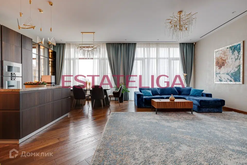 Продаётся 4-комнатная квартира, 165 м²