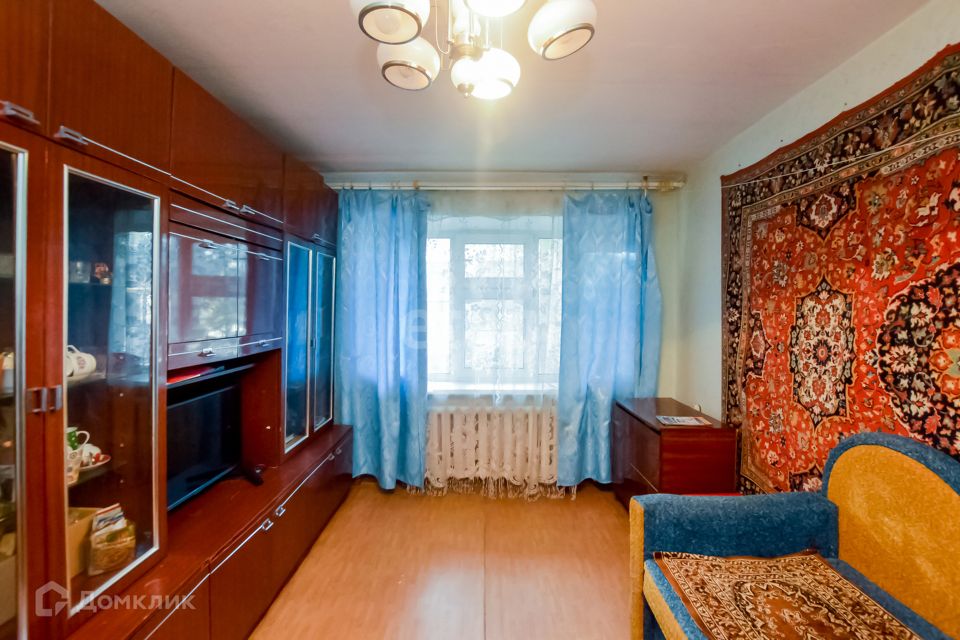 Продаётся 3-комнатная квартира, 51.8 м²