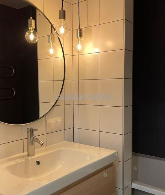 Сдаётся 3-комнатная квартира, 83 м²