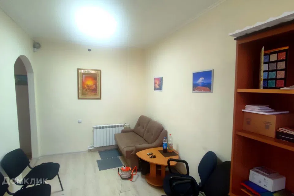 Продаётся помещение своб. назначения, 198 м²