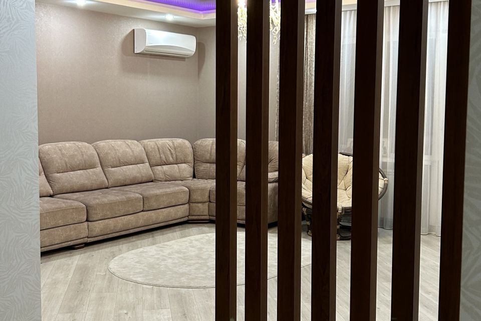 Продаётся 4-комнатная квартира, 122 м²