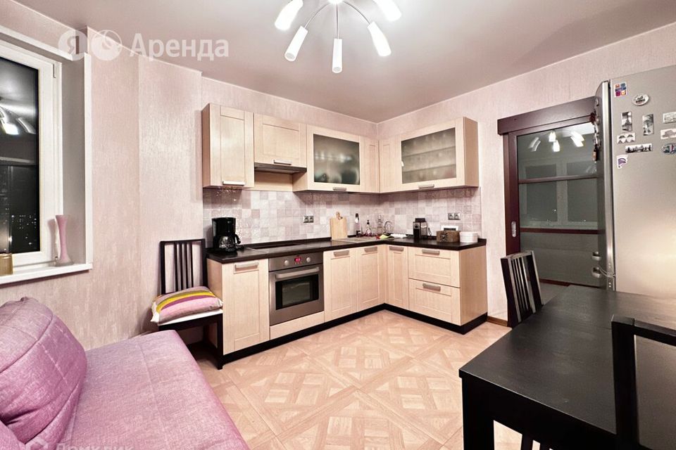 Сдаётся 2-комнатная квартира, 58 м²