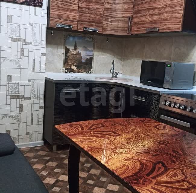 Продаётся 2-комнатная квартира, 60.5 м²