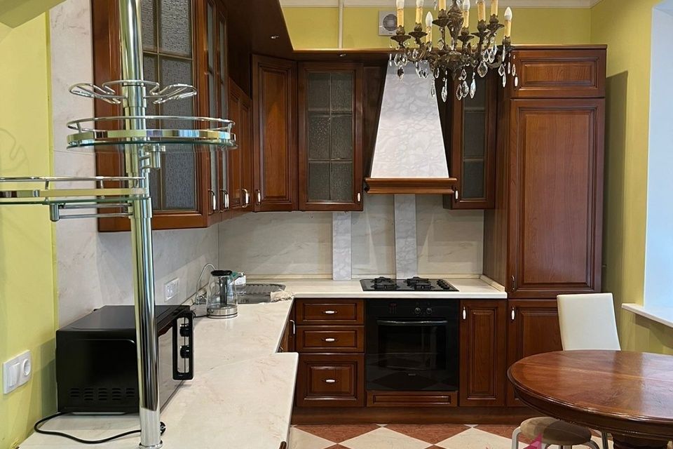 Сдаётся 1-комнатная квартира, 55 м²