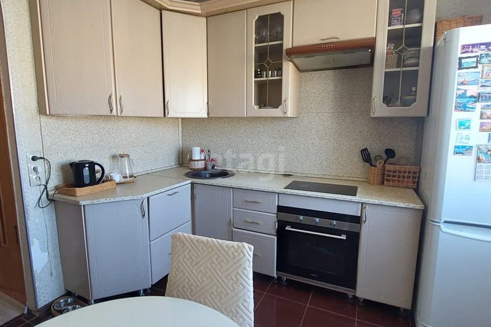 Продаётся 2-комнатная квартира, 56.8 м²