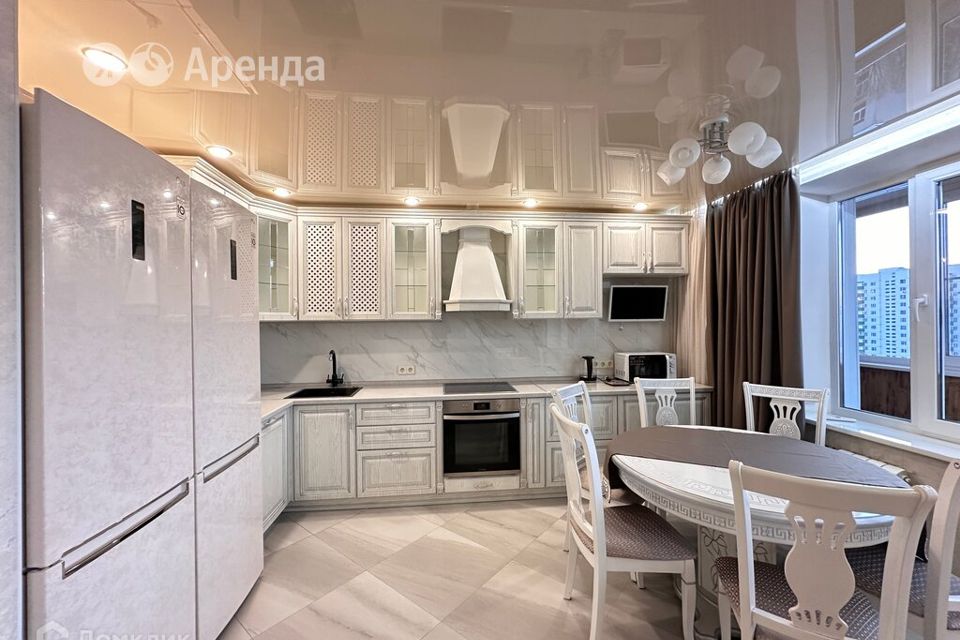 Сдаётся 2-комнатная квартира, 58 м²