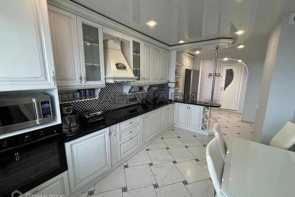 Сдаётся 2-комнатная квартира, 69 м²