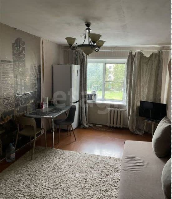 Продаётся комната в 5-комн. квартире, 80 м²