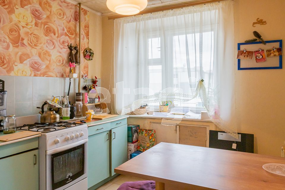 Продаётся 3-комнатная квартира, 61.5 м²