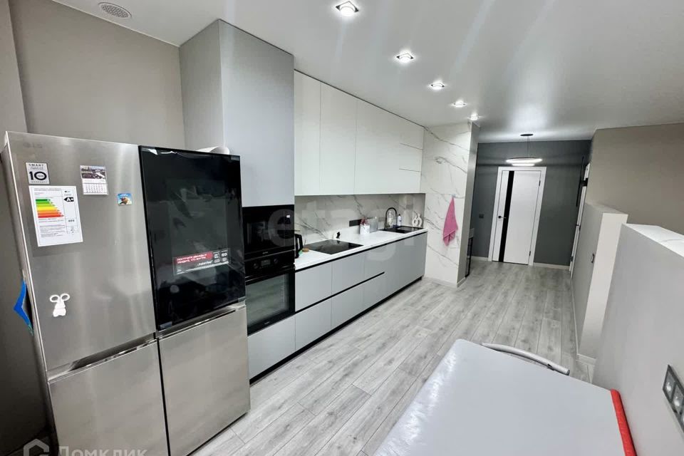 Продаётся 1-комнатная квартира, 42.3 м²