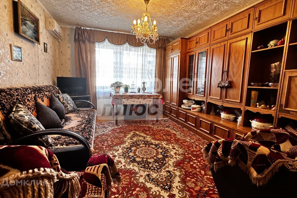 Продаётся 4-комнатная квартира, 75.5 м²