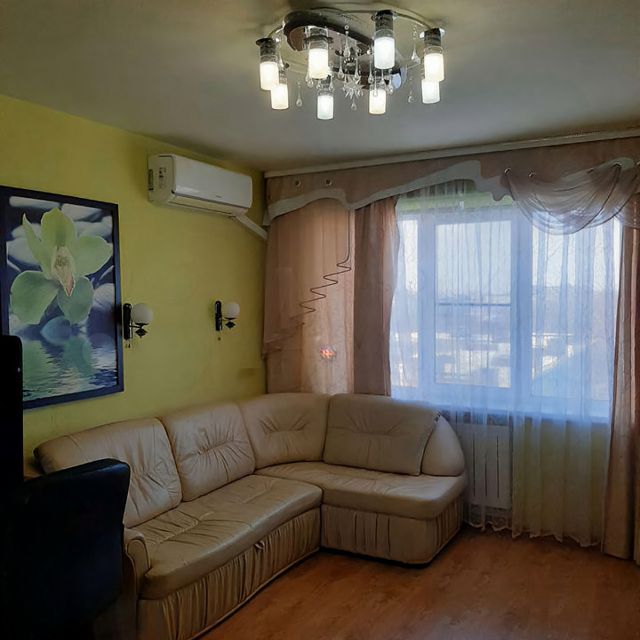 Сдаётся 2-комнатная квартира, 56 м²
