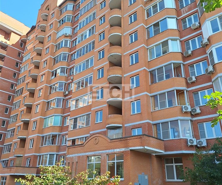 Продаётся 2-комнатная квартира, 57.9 м²