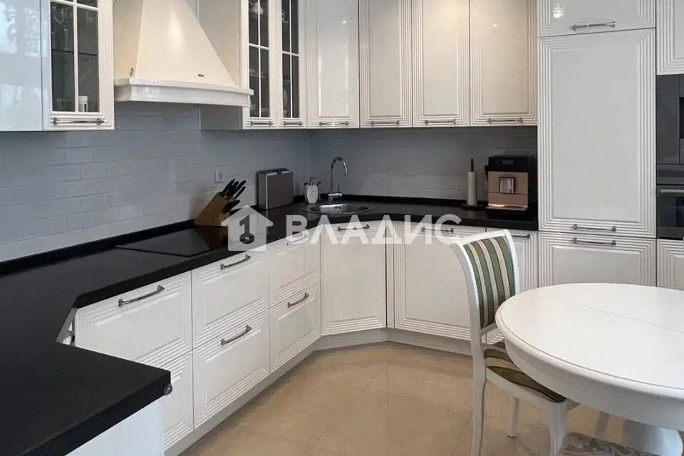 Продаётся 2-комнатная квартира, 65.8 м²