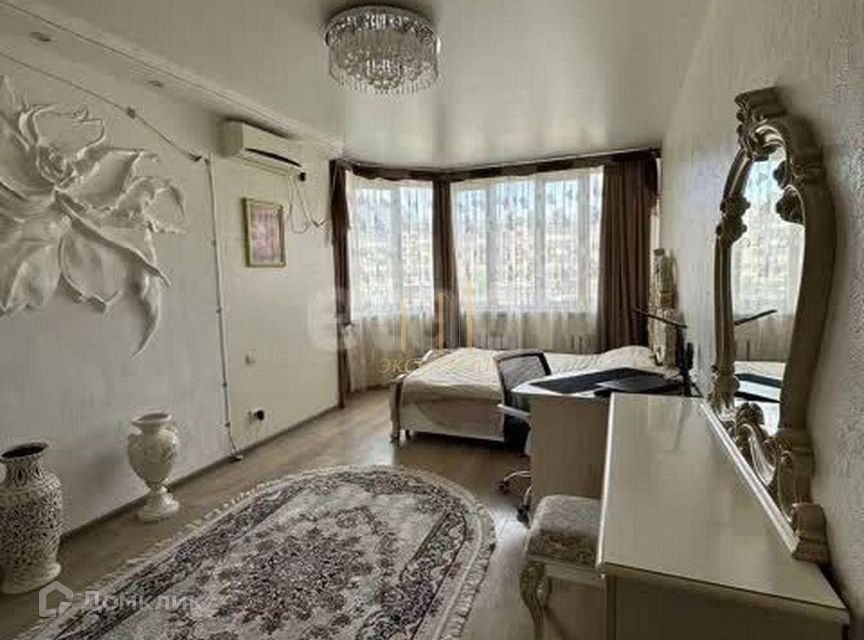 Продаётся 2-комнатная квартира, 73.4 м²