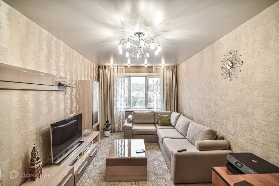 Продаётся 4-комнатная квартира, 79.7 м²