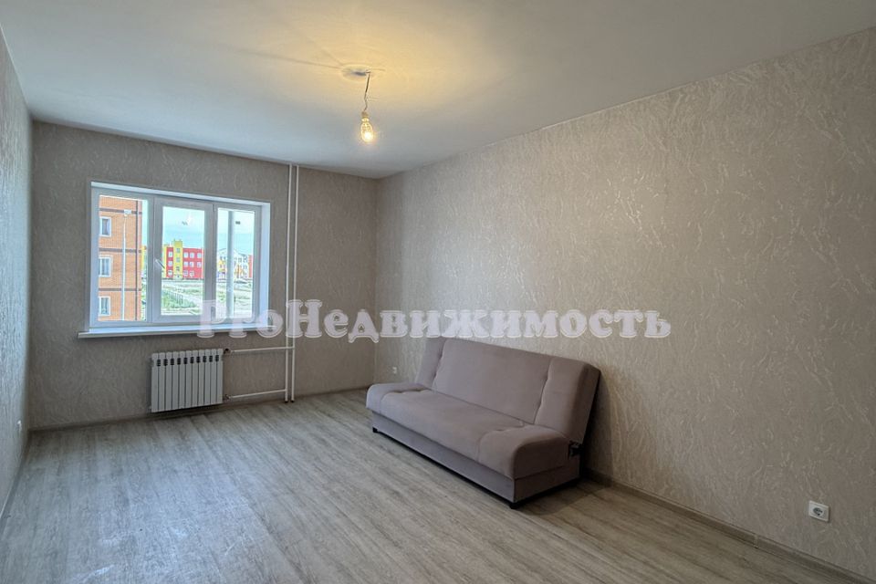 Продаётся 3-комнатная квартира, 66.7 м²