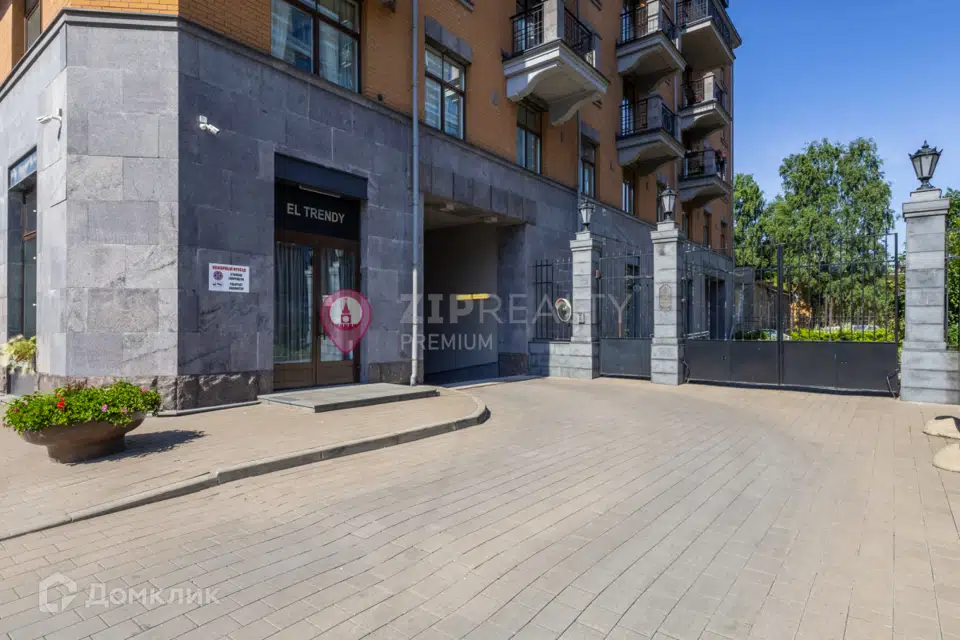 Продаётся 3-комнатная квартира, 107 м²